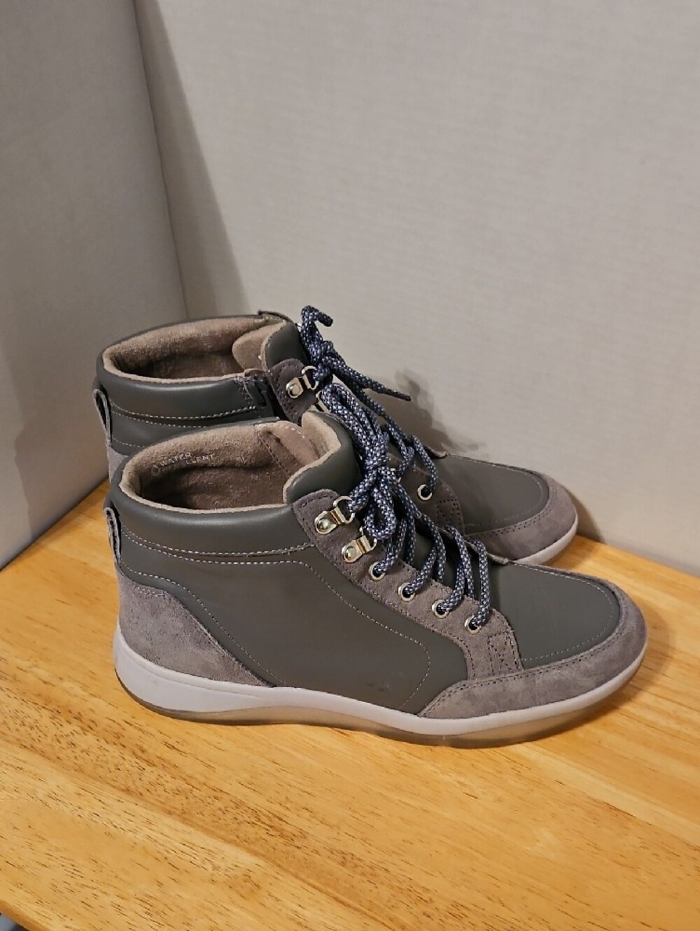 Vionic Whitley Boots , NWOT